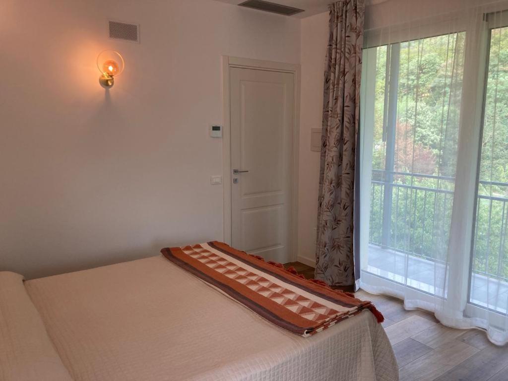 Biancogelso B&B Vegan Gardone Riviera Exteriör bild